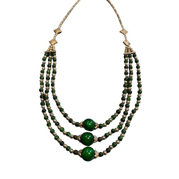 Emerald Green Glass Beaded Necklace - Picture 12 of 14